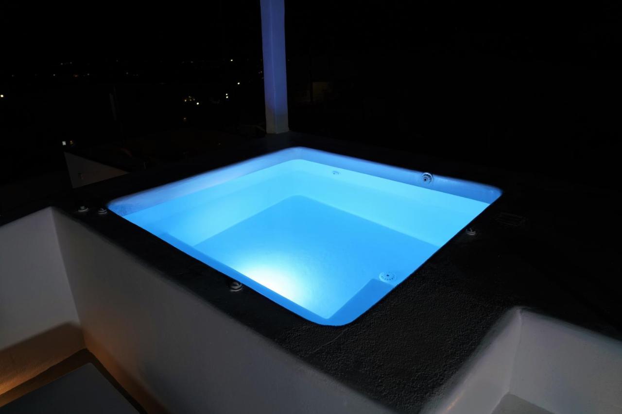 Oinos Luxury Suites Foinikiá Zewnętrze zdjęcie